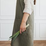 Linen Crossed Back Apron - Image 9