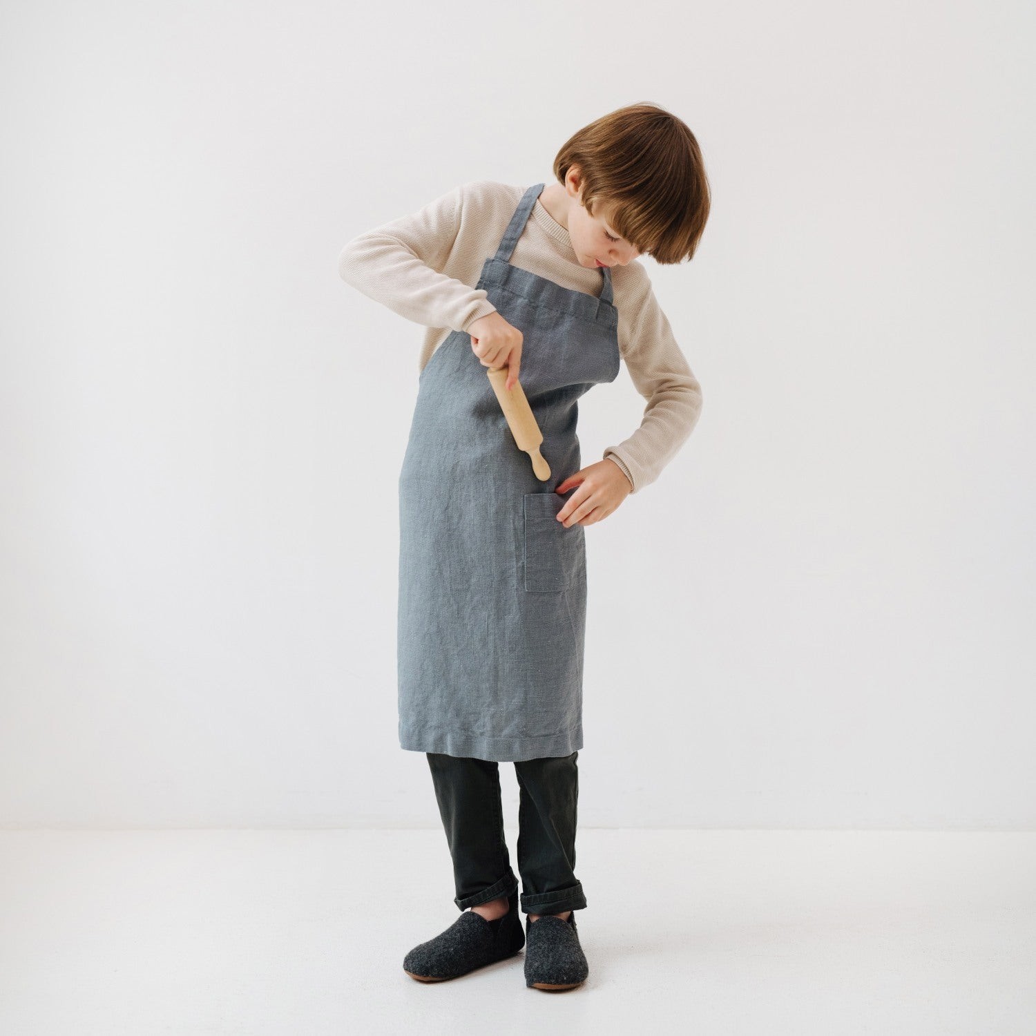 linen-daily-apron-for-kids-blue-fog-4c7923c7 Linen Daily Apron for Kids - Blue Fog - Image 1