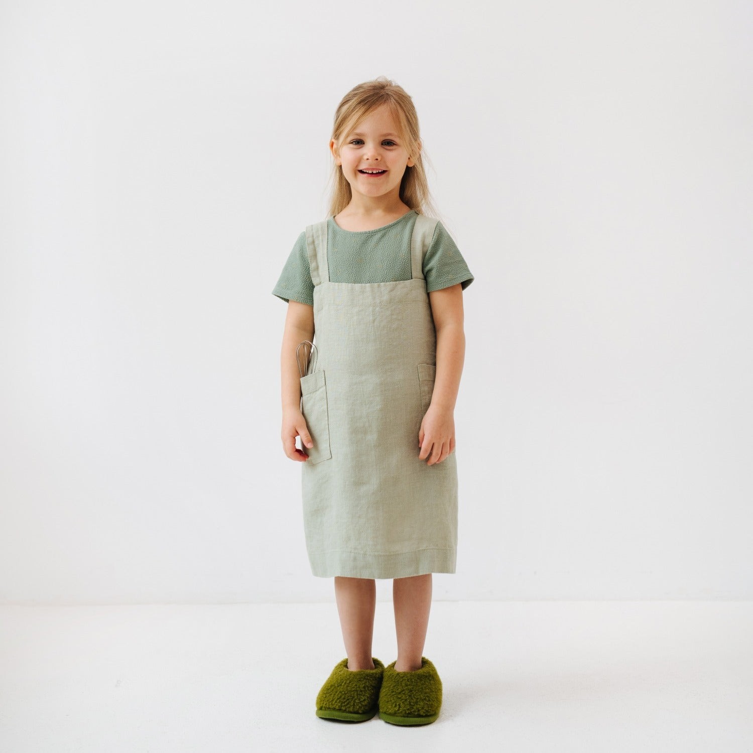 linen-pinafore-apron-for-kids-sage-de1e569d Linen Pinafore Apron for Kids - Sage - Image 1