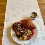 Table Runner - Golden Snowfall - Image 2